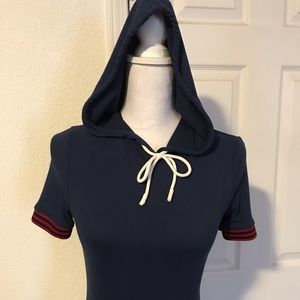 “Iris” Hooded Crop Top!